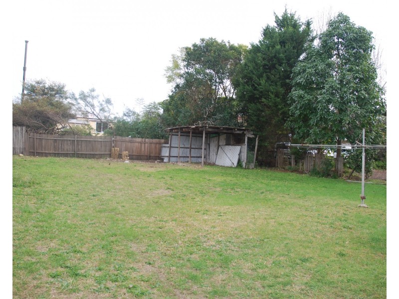 1 Burr Avenue, Nowra NSW 2541