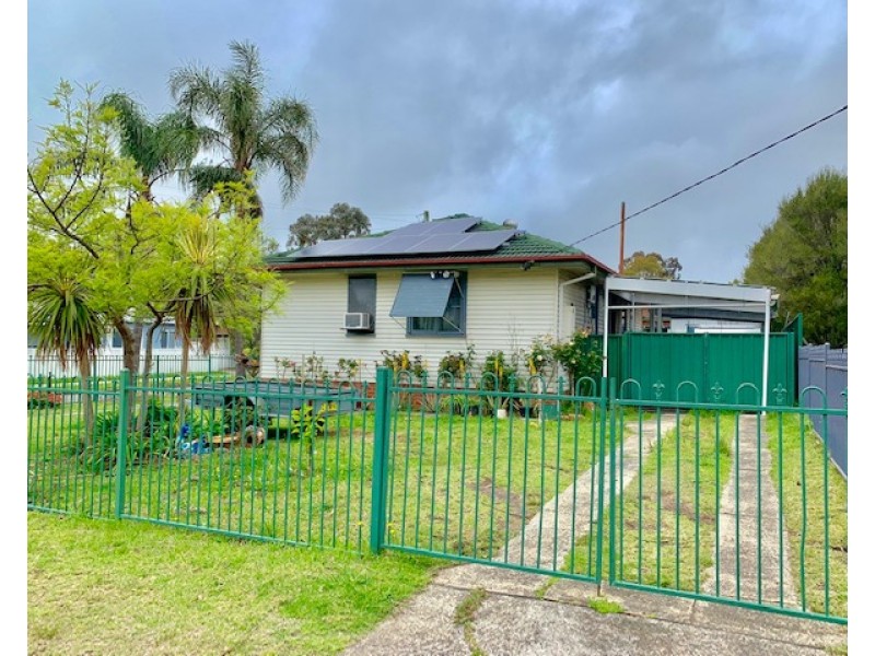 22 McKay Street, Nowra NSW 2541