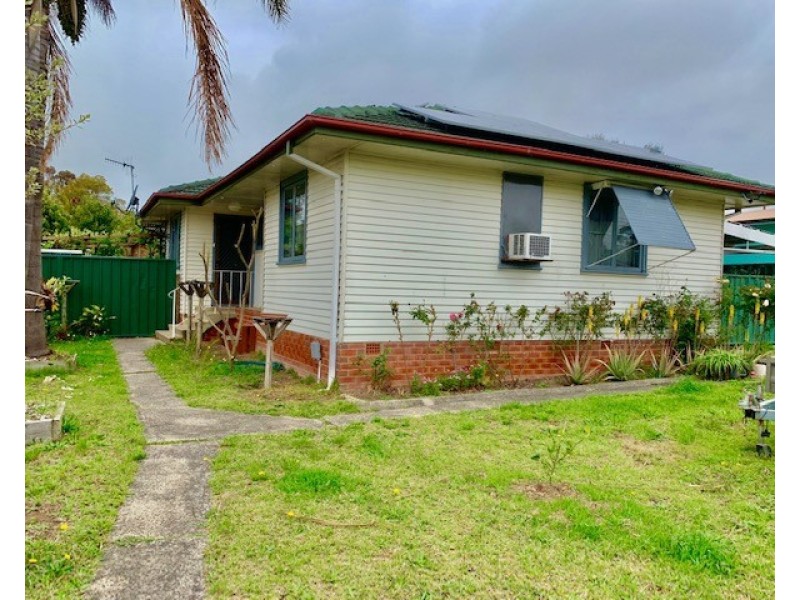 22 McKay Street, Nowra NSW 2541