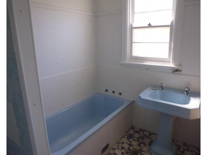 143 Meroo Road, Bomaderry NSW 2541