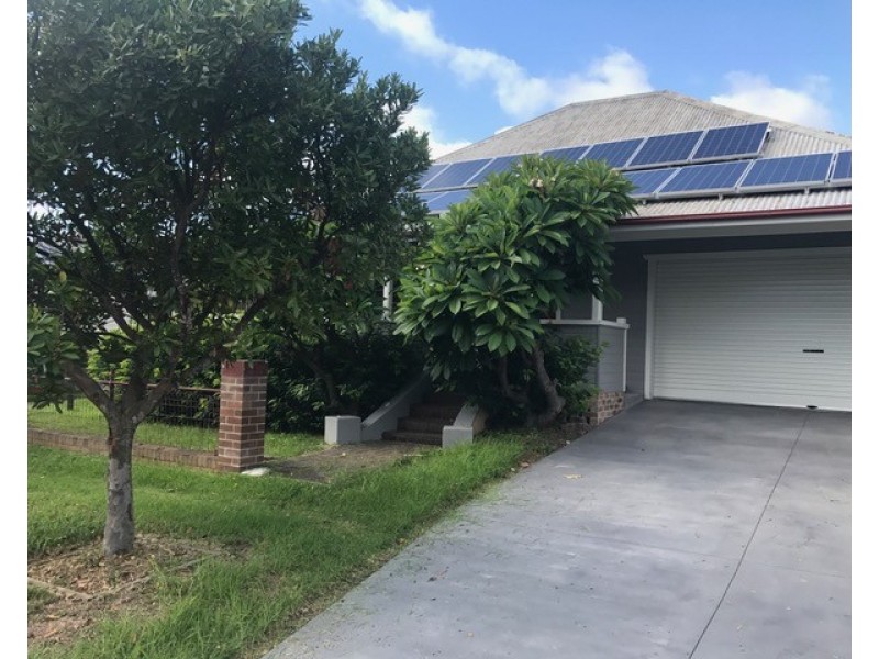 44 Worrigee Street, Nowra NSW 2541