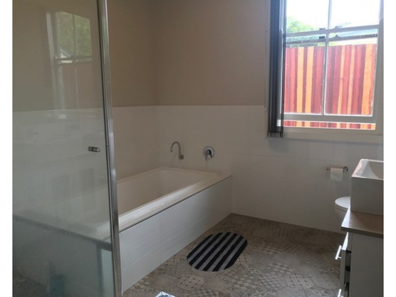 44 Worrigee Street, Nowra NSW 2541