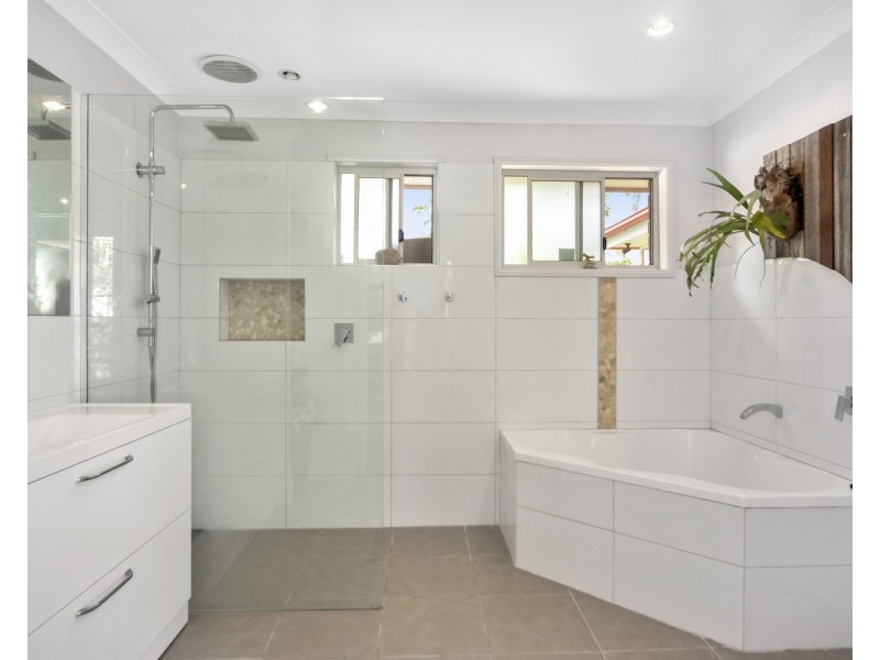 6 Ikara Place, North Nowra NSW 2541