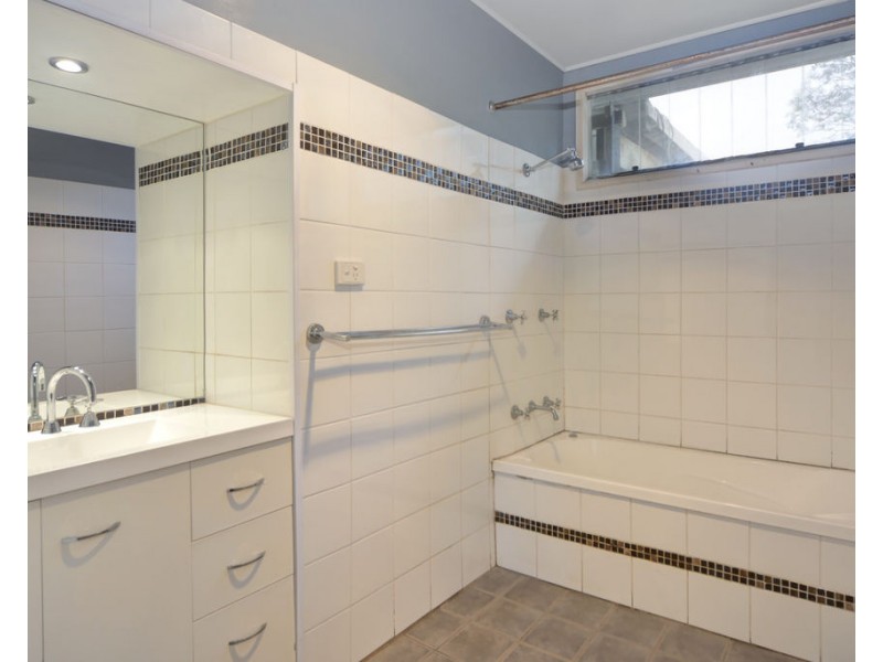 160 Wallace Street, Nowra NSW 2541