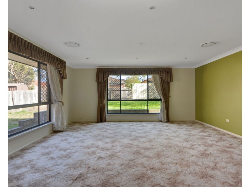 6 Tallon Way, Worrigee NSW 2540