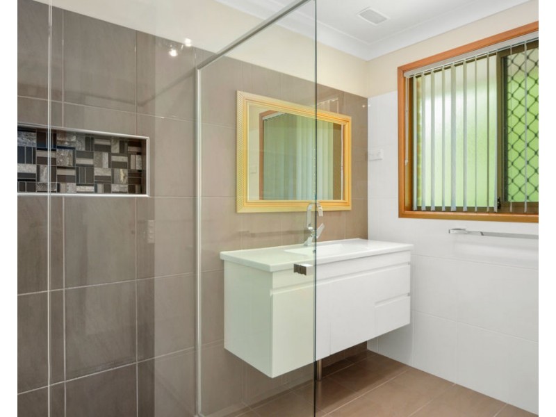 25 Tarawal Street, Bomaderry NSW 2541