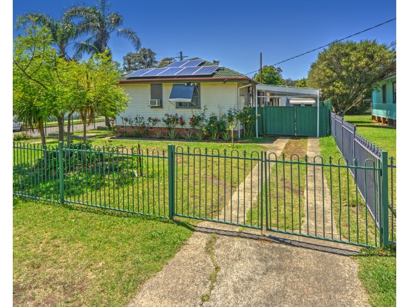 22 McKay Street, Nowra NSW 2541