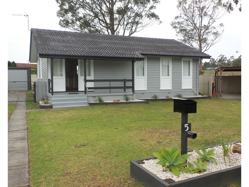 5 Anzac Street, Nowra NSW 2541