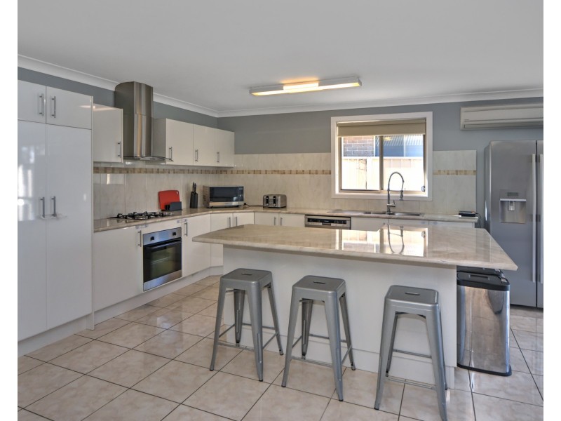 123 Rayleigh Drive, Worrigee NSW 2540