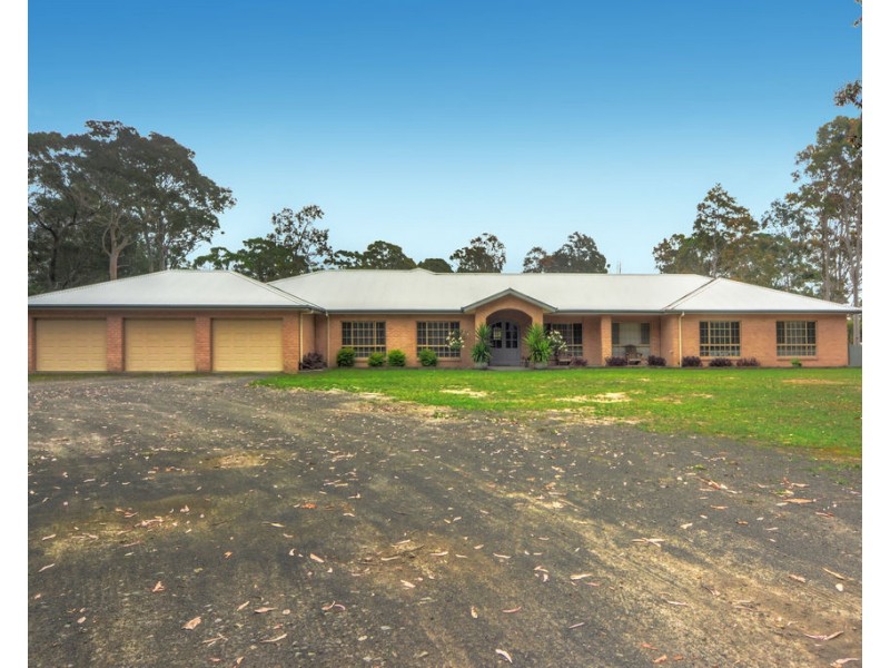 24 Hart Road, Falls Creek NSW 2540