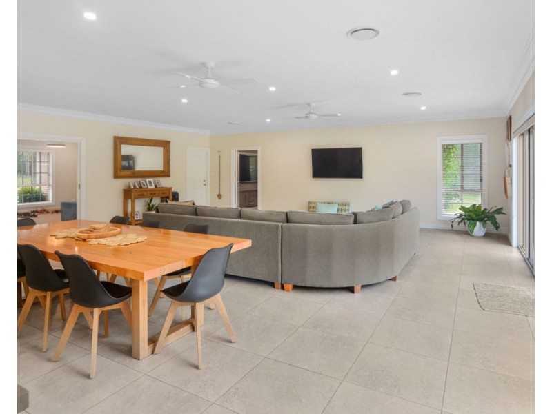 24 Hart Road, Falls Creek NSW 2540