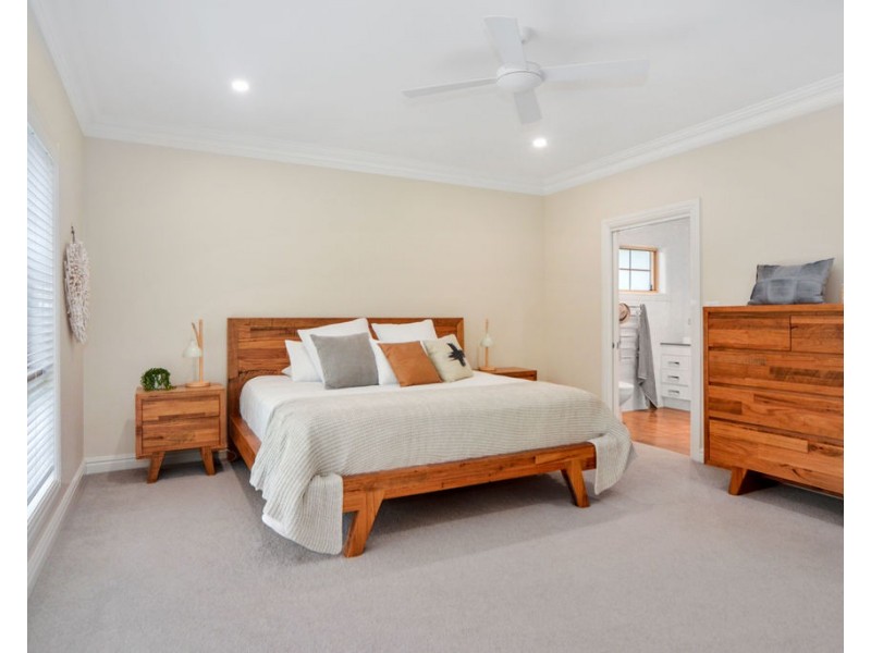 24 Hart Road, Falls Creek NSW 2540