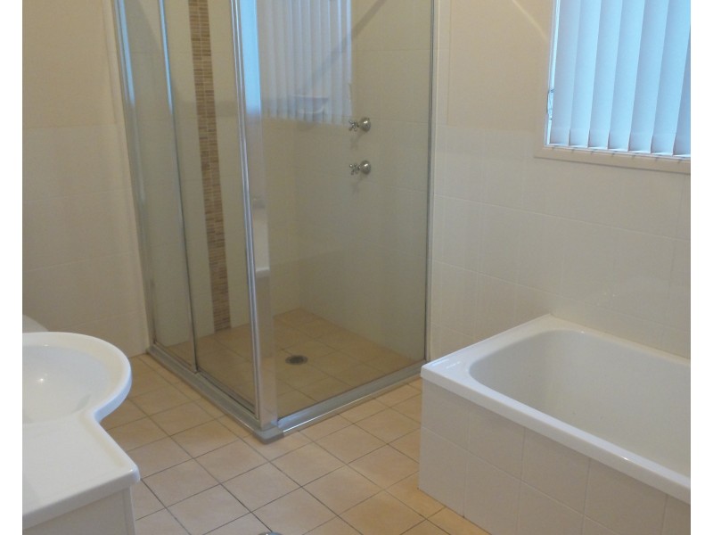 12/8 Meroo Road, Bomaderry NSW 2541