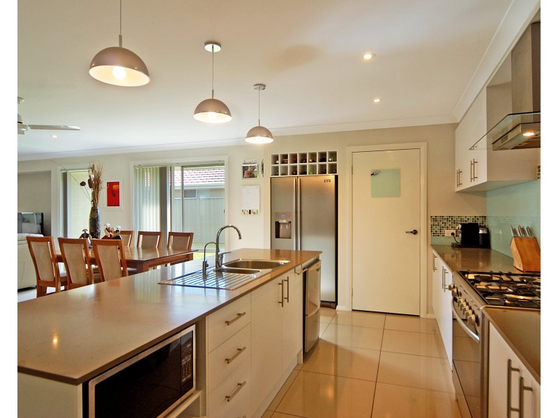 10 Hanover Close, South Nowra NSW 2541