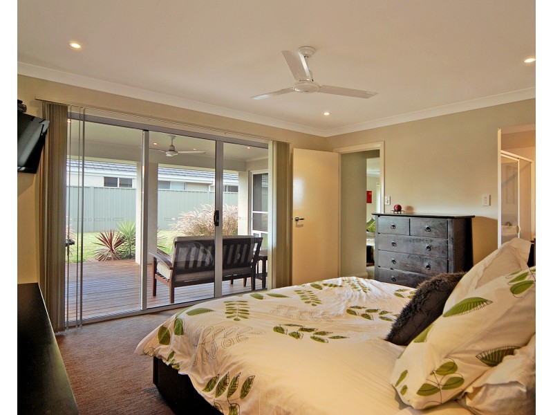 10 Hanover Close, South Nowra NSW 2541