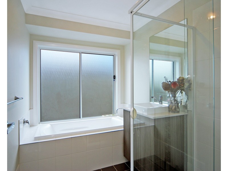 10 Hanover Close, South Nowra NSW 2541