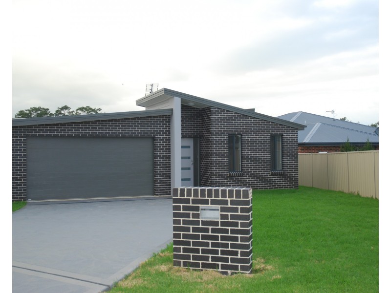 1B Mintbush Crescent, Worrigee NSW 2540