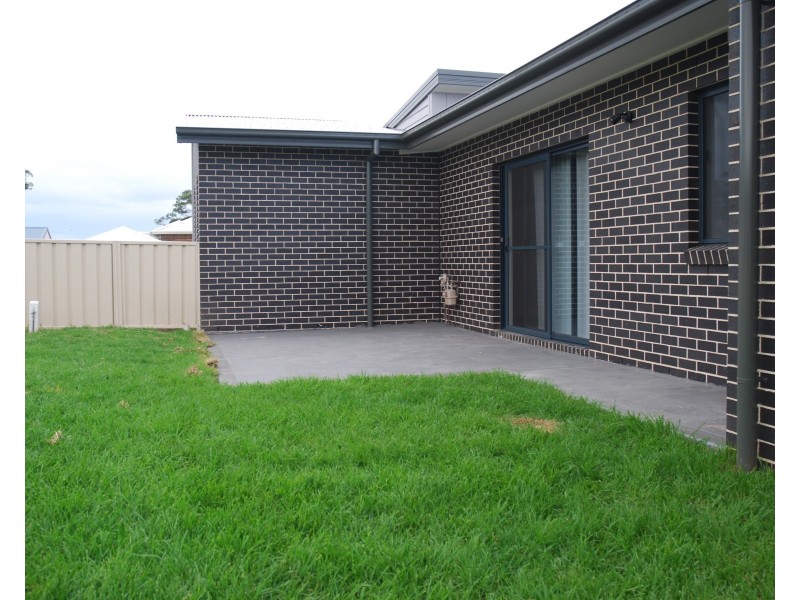 1B Mintbush Crescent, Worrigee NSW 2540