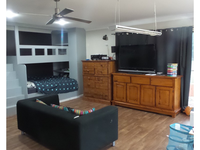 15 Depot Road, West Nowra NSW 2541