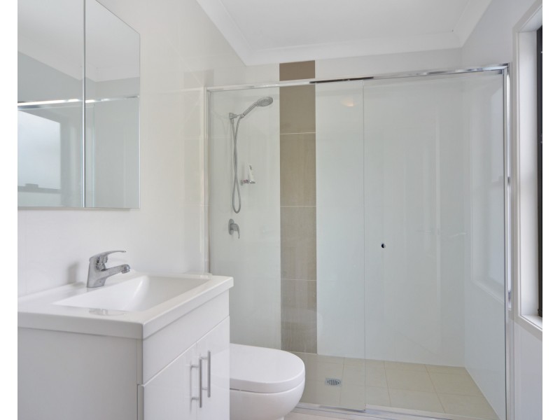 1/429A Princes Highway, Bomaderry NSW 2541
