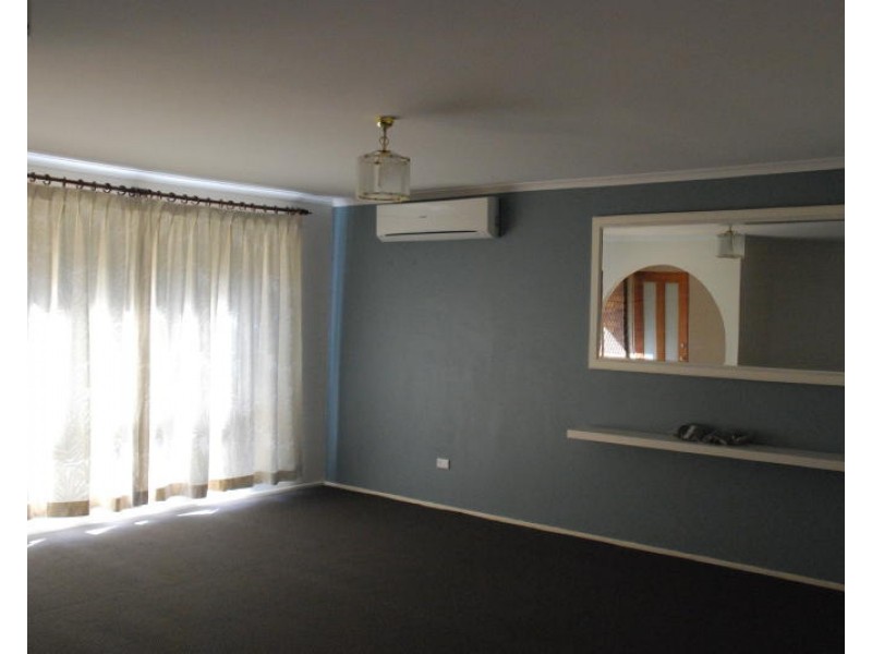 2 Groudle Glen, Bomaderry NSW 2541