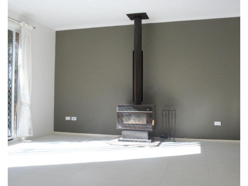 2 Groudle Glen, Bomaderry NSW 2541