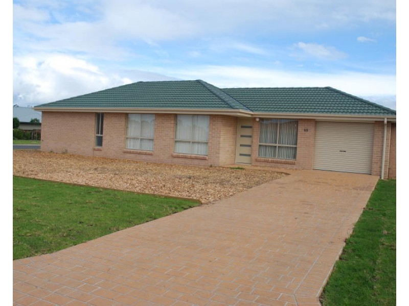 65 Arthur Street, Worrigee NSW 2540