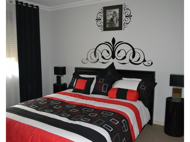 61 Burradoo Crescent, Nowra NSW 2541