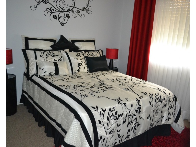 61 Burradoo Crescent, Nowra NSW 2541