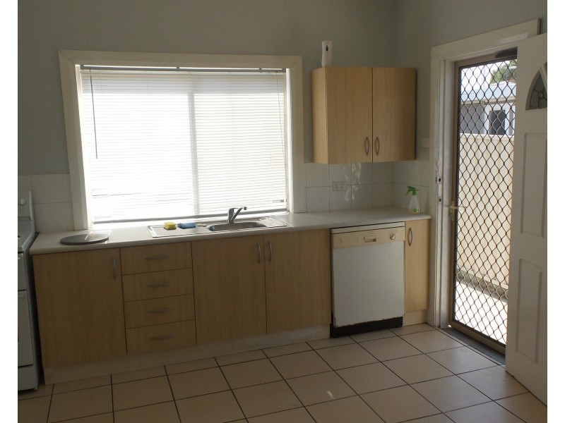 2/61 Wallace Street, Nowra NSW 2541