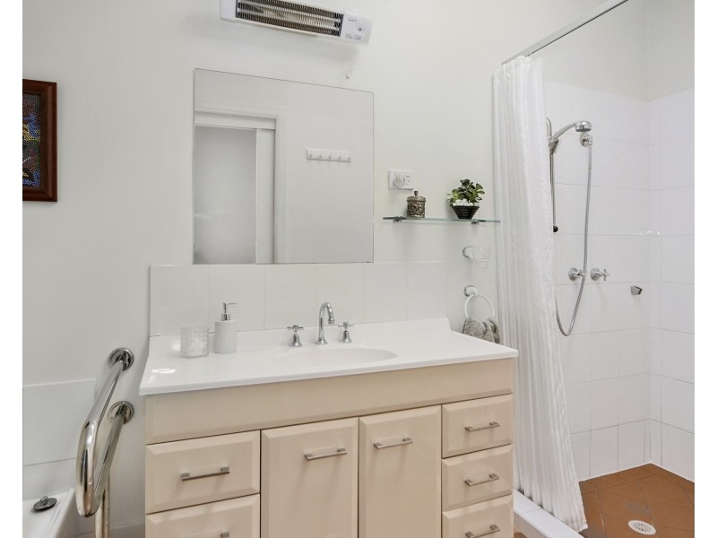 17 Colyer Avenue, Nowra NSW 2541