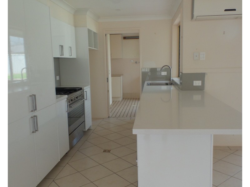 30 Robinia Way, Worrigee NSW 2540