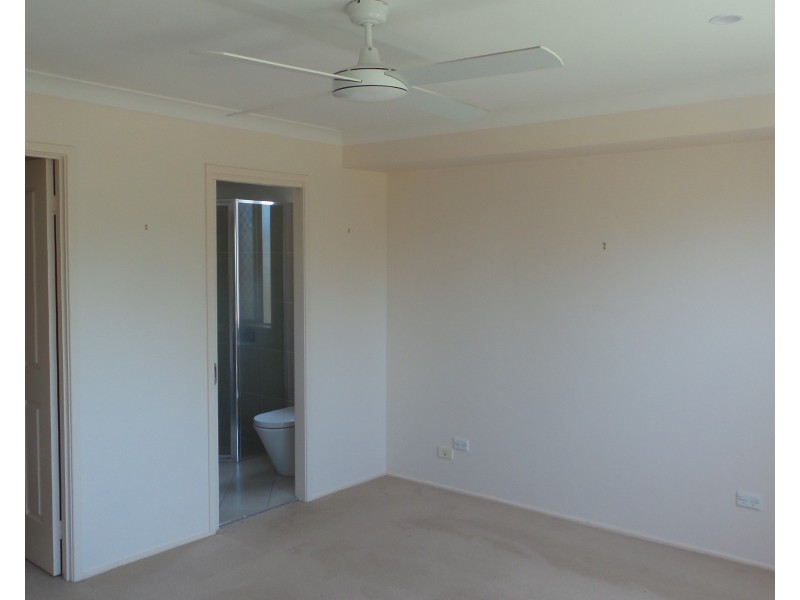 30 Robinia Way, Worrigee NSW 2540
