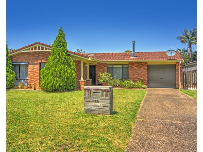 28 Cavalier Parade, Bomaderry NSW 2541