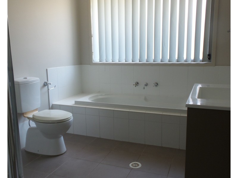 23 Terralla Grove, South Nowra NSW 2541