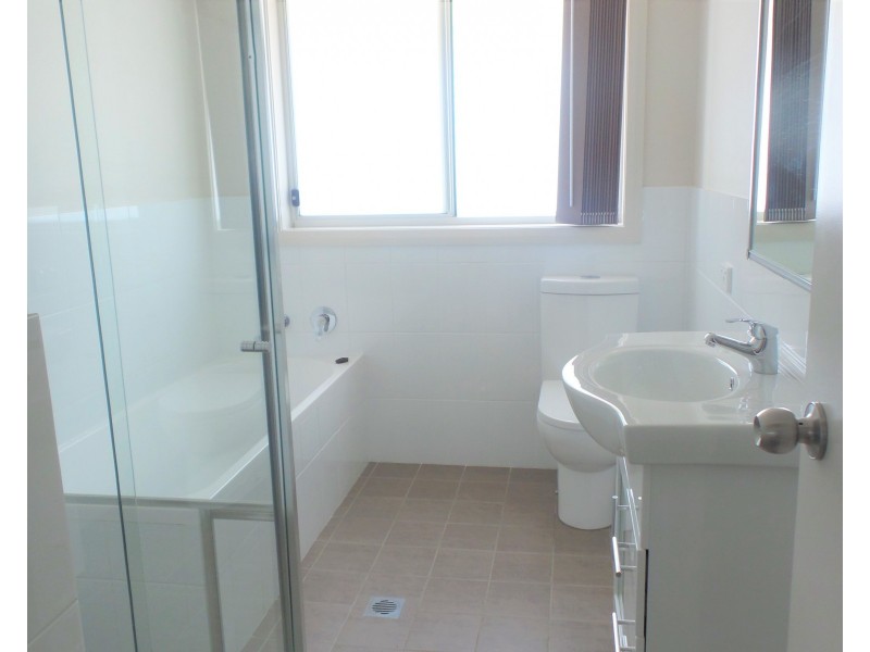 4/11 Hawthorne Avenue, Nowra NSW 2541
