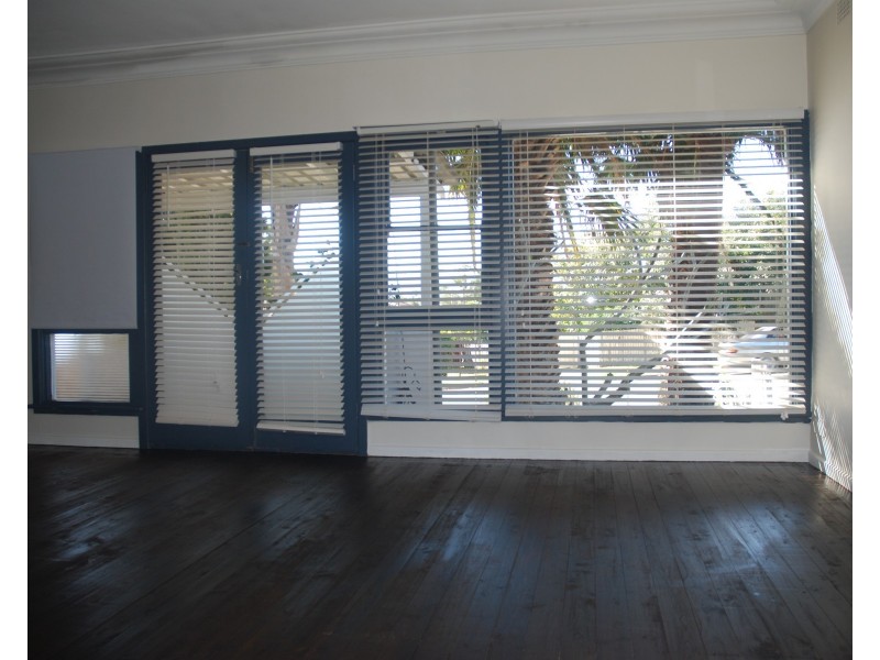 106 Kalandar Street, Nowra NSW 2541