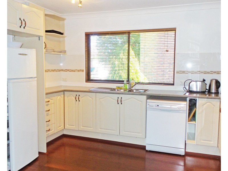 11 Ambassador Avenue, North Nowra NSW 2541