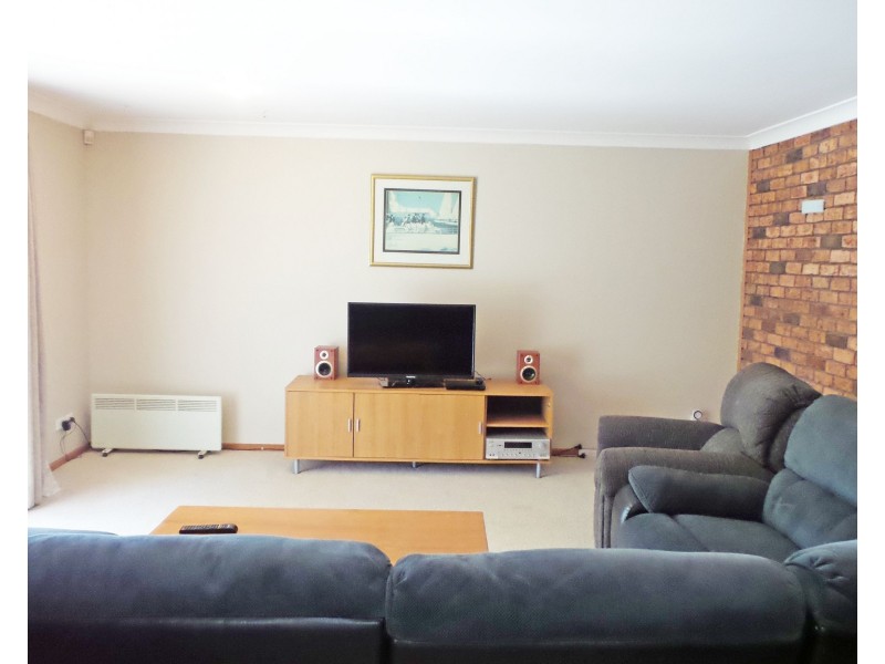 11 Ambassador Avenue, North Nowra NSW 2541