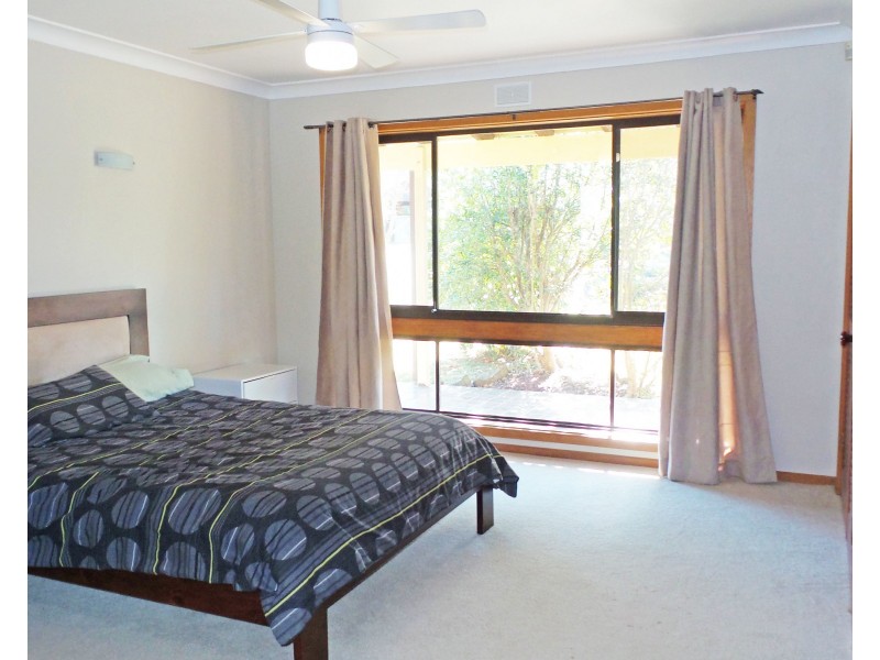 11 Ambassador Avenue, North Nowra NSW 2541