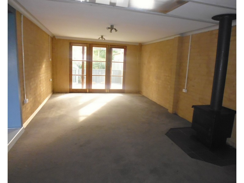 3 Tallayang Street, Bomaderry NSW 2541