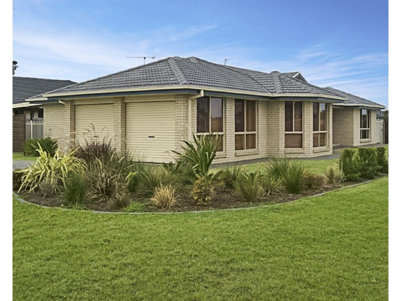 2 Guinea Flower Crescent, Worrigee NSW 2540