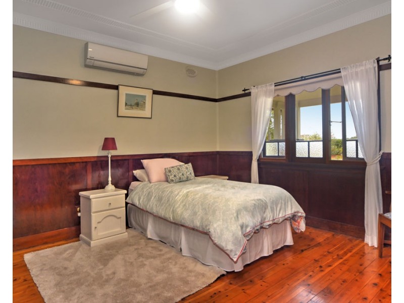 33 Plunkett Street, Nowra NSW 2541