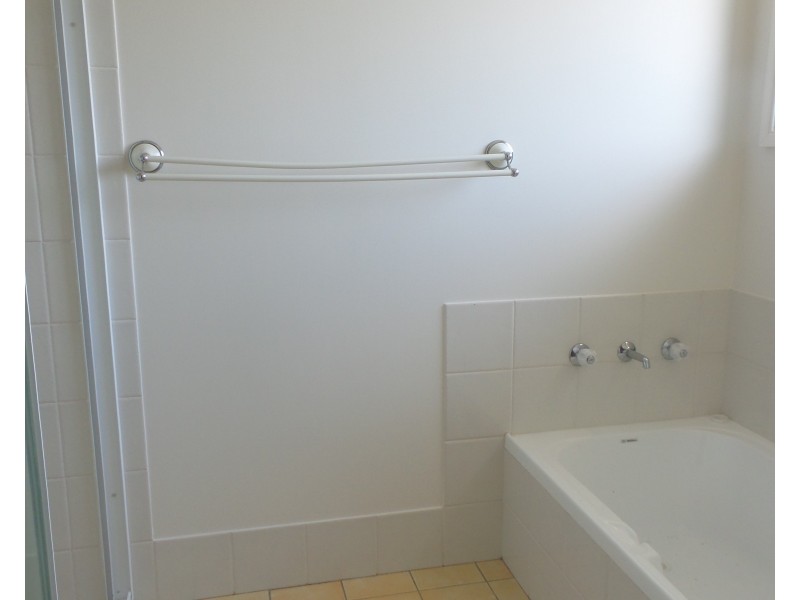 42 Gardenia Crescent, Bomaderry NSW 2541