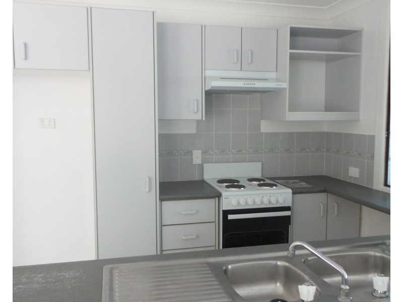 8 Stockley Close, West Nowra NSW 2541