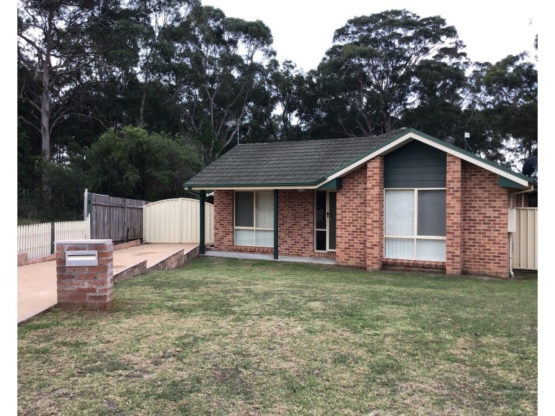 8 Stockley Close, West Nowra NSW 2541