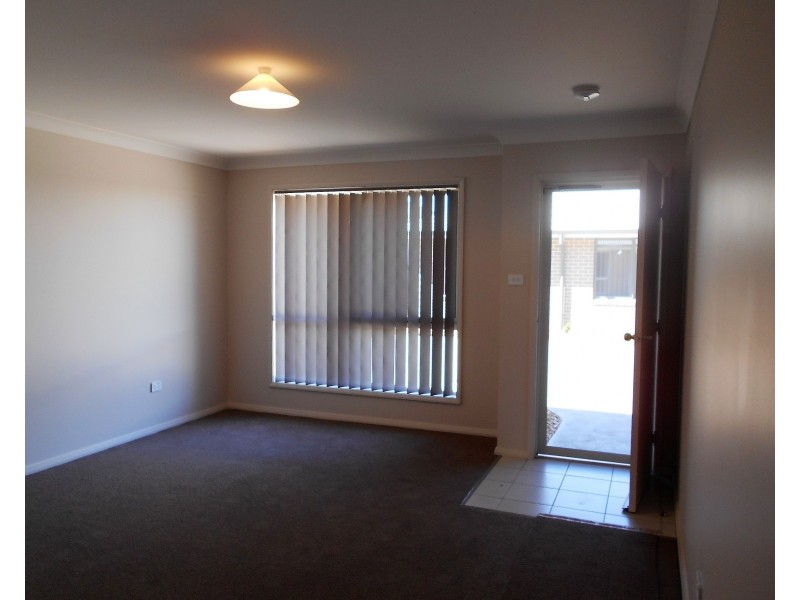 8/26 Hawthorn Avenue, Nowra NSW 2541