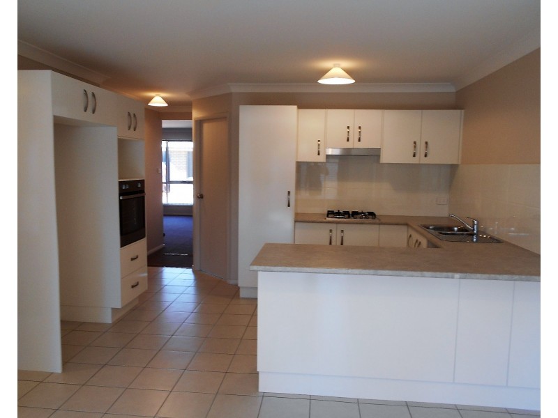 8/26 Hawthorn Avenue, Nowra NSW 2541