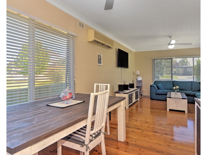 70 Wallace Street, Nowra NSW 2541