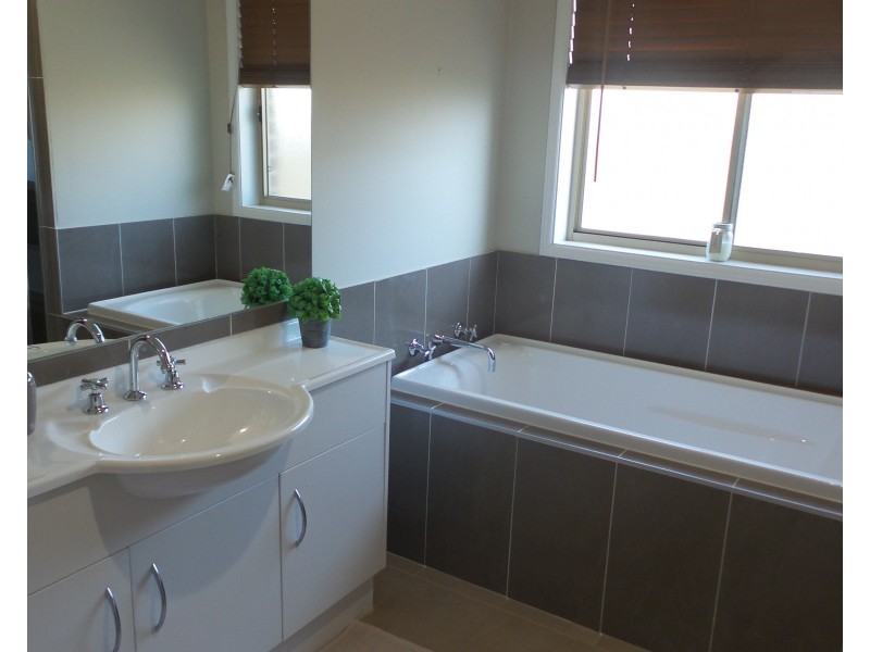 3 Bowerbird Street, South Nowra NSW 2541